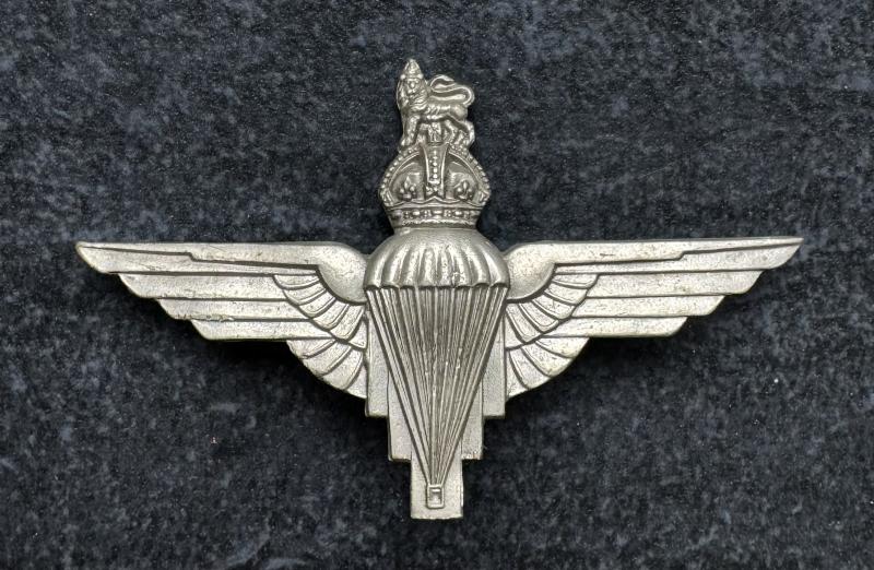 WW2 Parachute Regiment Cap Badge