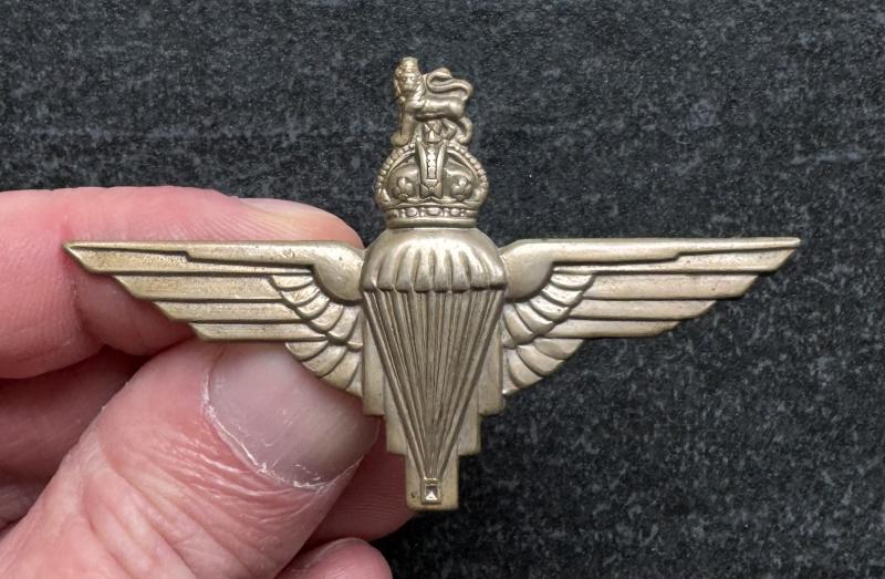 WW2 Parachute Regiment Cap Badge